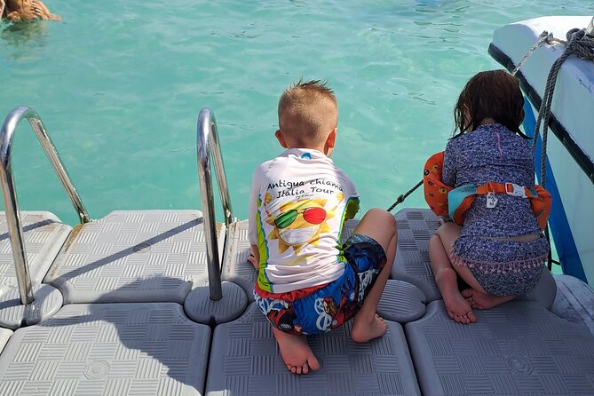 3-Hours Eye-Opening Stingray City Antigua - Transfer R/T included - How the $139.90 Price Compares in Practical Terms