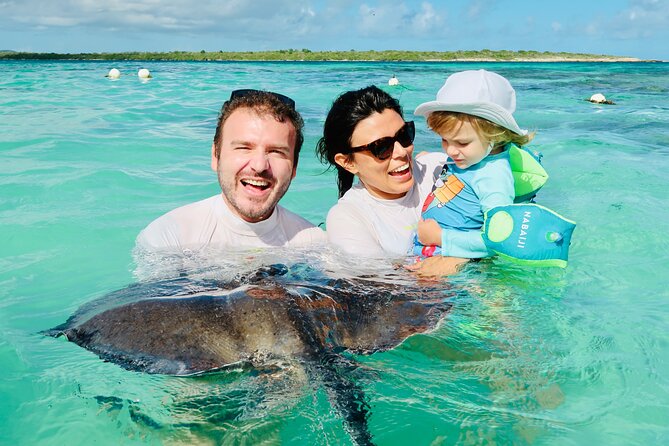 6-Hours Tour East Coast of Antigua: Stingray City, Lunch & Beach - Stingray City gives the day its real purpose
