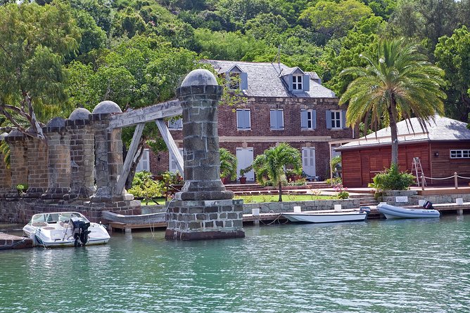 Power 360 Sightseeing and Snorkel Cruise Antigua - Seeing Antigua from a power catamaran