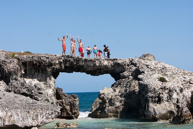 Power 360 Sightseeing and Snorkel Cruise Antigua - Cruising toward English Harbour
